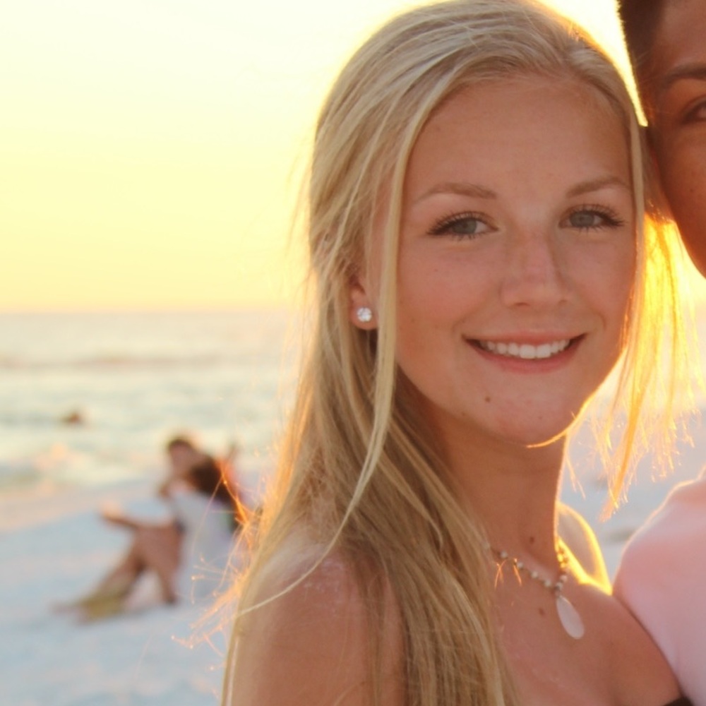 Meet your Posher, Alyson